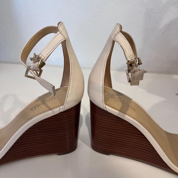 MICHAEL KORS Women’s Fiona Wood Wedge Open Toe Sandals Ankle Strap, Cream main image 6